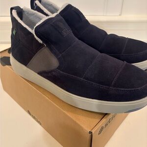 Stio mens Colter slip on boots navy blue size 11 New in Box